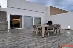 Beautiful Holiday Home with a Private Rooftop Pool, Mellieha