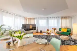 GREAT PLACE Penthouse Stuttgart Airport Messe Parkplatz Heimkino, Filderstadt