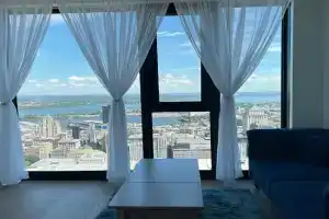 Sky Bridge Spectacular Apartments, Montreal
