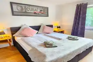 EcoCube 143 - Balkon, 3Zimmer, Waschmaschine, Backofen, Badewanne, 5P Apartments, Meppen
