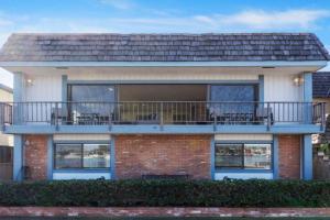 925 W Bay Ave Guest house, Newport Beach