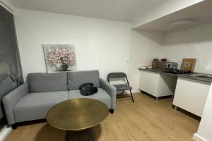 alquilo mini departamento Apartments, Viladecans