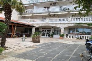 Apartments with WiFi, Makarska - 23278, Baska Voda