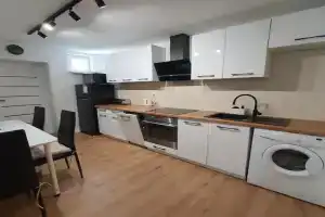 ARONIA s terasou & parking free Apartments, Piestany
