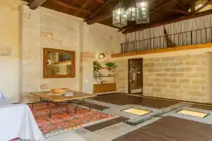 Dimora Pisanelli Apartments, Specchia