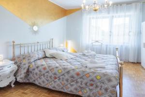 Cuneo Centro -Elegante Dimora con Parcheggio&Bici Apartments, Cuneo