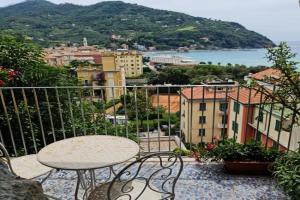 Bilocale vicinissimo 50m mare Apartments, Levanto