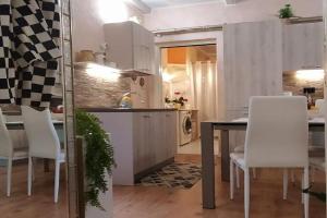 Ribero's Home - Center - Quite Zone Guest house, Sanremo