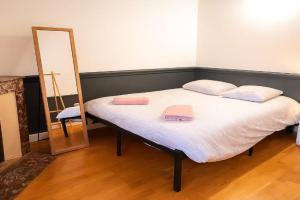 Maison charmante avec patio ! Guest house, Bourges