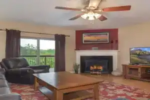 CL601 River Adventure Retreat Guest house, Pigeon Forge
