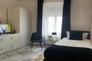 BRIGHT SINGLE ROOM IN GUEST House, Luxembourg