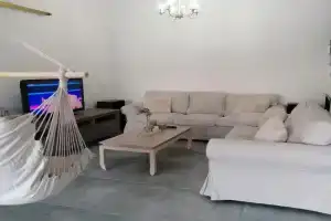 The Host - Women and couples only Guest house, Paphos