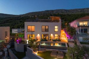Boutique Apartments Vino & More - Infinity Pool - Rooftop -, Podstrana