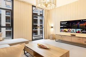 Luxe haven apartment by Blue Cloud holidays, Sharjah City