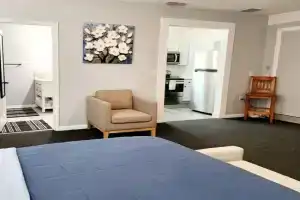 blue door house grand studio, Lakeland