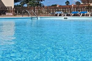 CASA ANITA, pool sea and surf in, Corralejo
