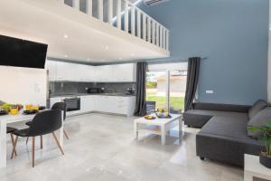 Golden Sand 2 Apartments, Ixia