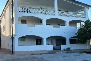 Apartments with parking space - 23444, Nova Poljana