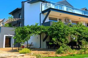 Arode Villa Dionysus - Digital Nomads CoLiving, Balchik