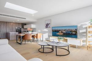 Waterloo 1Br town close to Train Shopping Apartments, Sydney