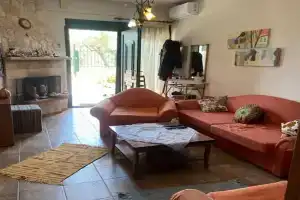 Theodoras Place Guest house, Kriopigi
