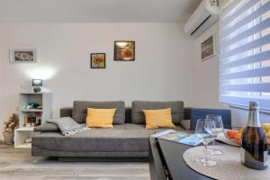 Apartment Mary by Interhome, Umag