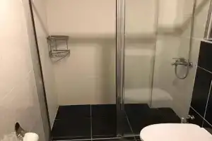 Hancı apart, Mahmutlar