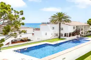 Infinity Jupi Sea Apartments, Sitges