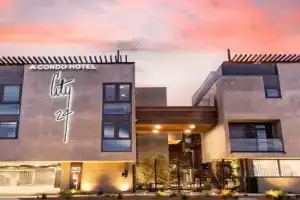 City24 Condo Hotel Little Italy Mission Hills, San Diego