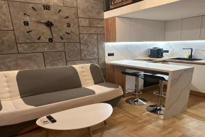 Studio Lazur, Bourgas