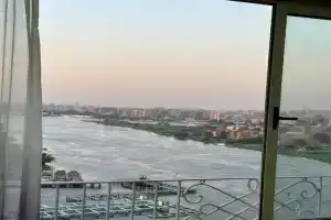شقه فندقيه بأفضل فيو علي النيل مباشرة Apartments, Cairo