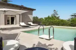 Beautiful Home In Guest house, Trecastagni