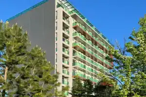 Dreamside Apartment, Chakvi