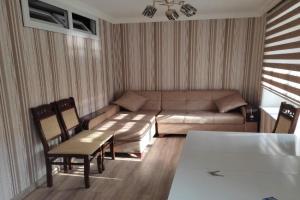 Apartamenty na 28 Maya, Baku