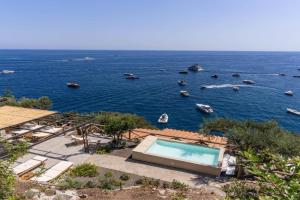 Villa Neranite Bay Views Pool & Jacuzzi by Feeling Italy, Nerano