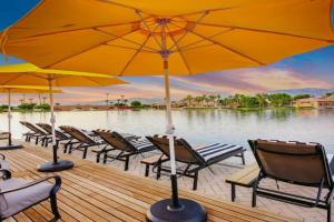 Lakeside Luxury Guest house, Indio