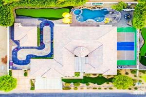 Epic Journey in Montage Guest house, Indio