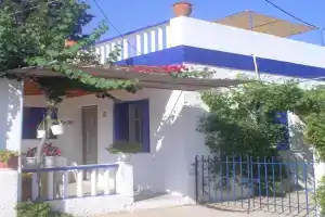 Villetta IRENULLA Guest house, Posidhonia