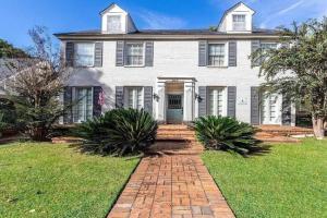 The Manor - 5 Bedroom 4 Bath with Pool and Garage, Montgomery