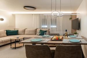 fa & f Villa, Argostoli