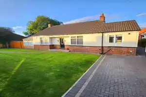 1-Bed Studio with Parking Ideal for Couples, Newcastle upon Tyne