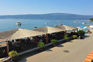 Apartment ZORE, Biela