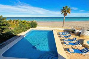 holaVivienda - Villa de lujo a pie de playa con piscina privada, Denia
