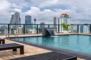 Pendennis Fern - 4-Bedroom Luxury Retreat with Rooftop Pool in Central, Colombo