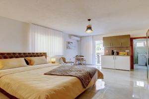 Nike's Apartment, Dobra-Voda