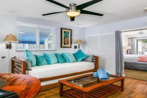 Cool Cabana at Waikiki condo Apartments, Honolulu