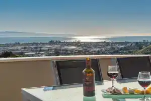 Sunny Bayview Retreat Guest house, Nelson