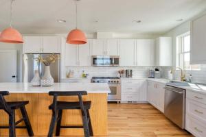 Stay - The Raynes House- Explorers & Remote Workers, Portland