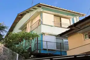 頼朝ライン沿い北へ熱海梅園東に下ると今宮神社起雲閣まるまる貸切一軒家ーーー紅葉ヶ丘熱海ヴィラ Guest house, Atami