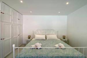 Batis Breeze Studio, Perama